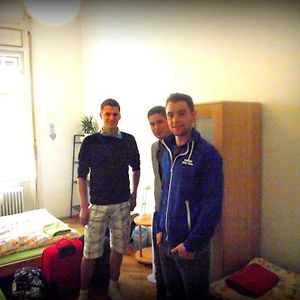 Camera tripla